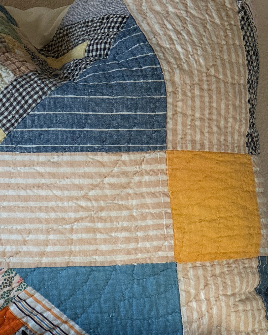 Vintage Quilt Pillow (20x20)