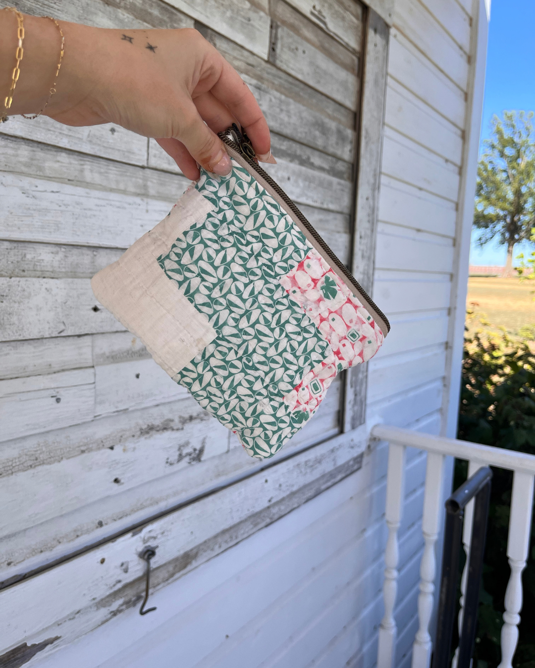 Large Quilt Zipper Pouch (01)