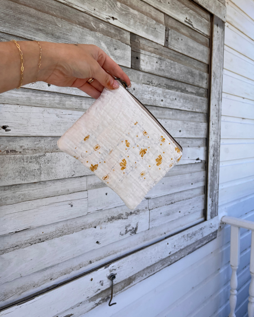 Large Quilt Zipper Pouch (03)