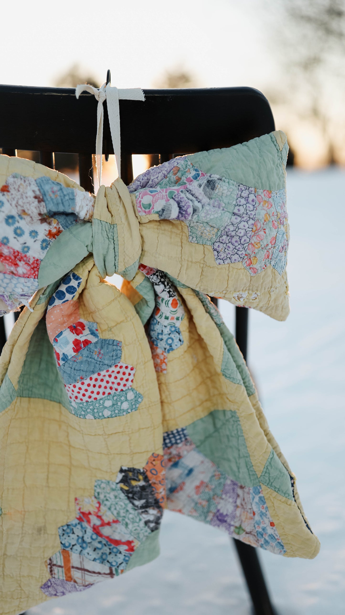 Vintage Yellow Fan Quilt Bow
