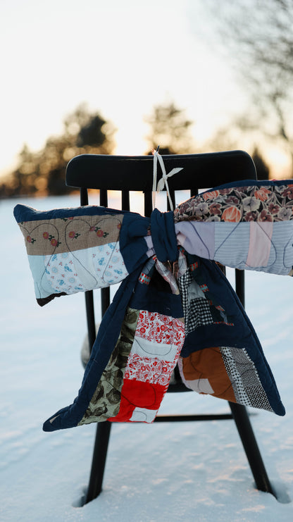 Vintage Schoolhouse Quilt Bow