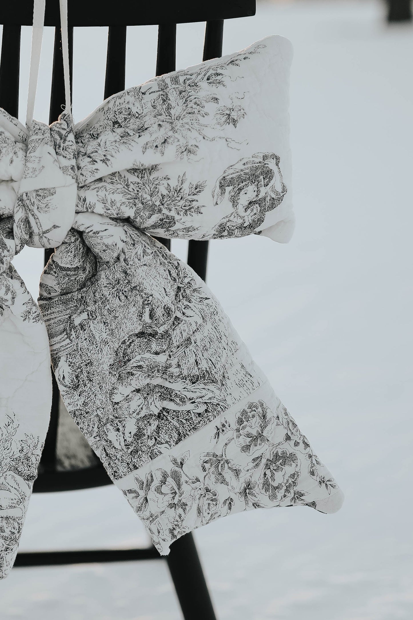 Vintage Toile Quilt Bow (02)