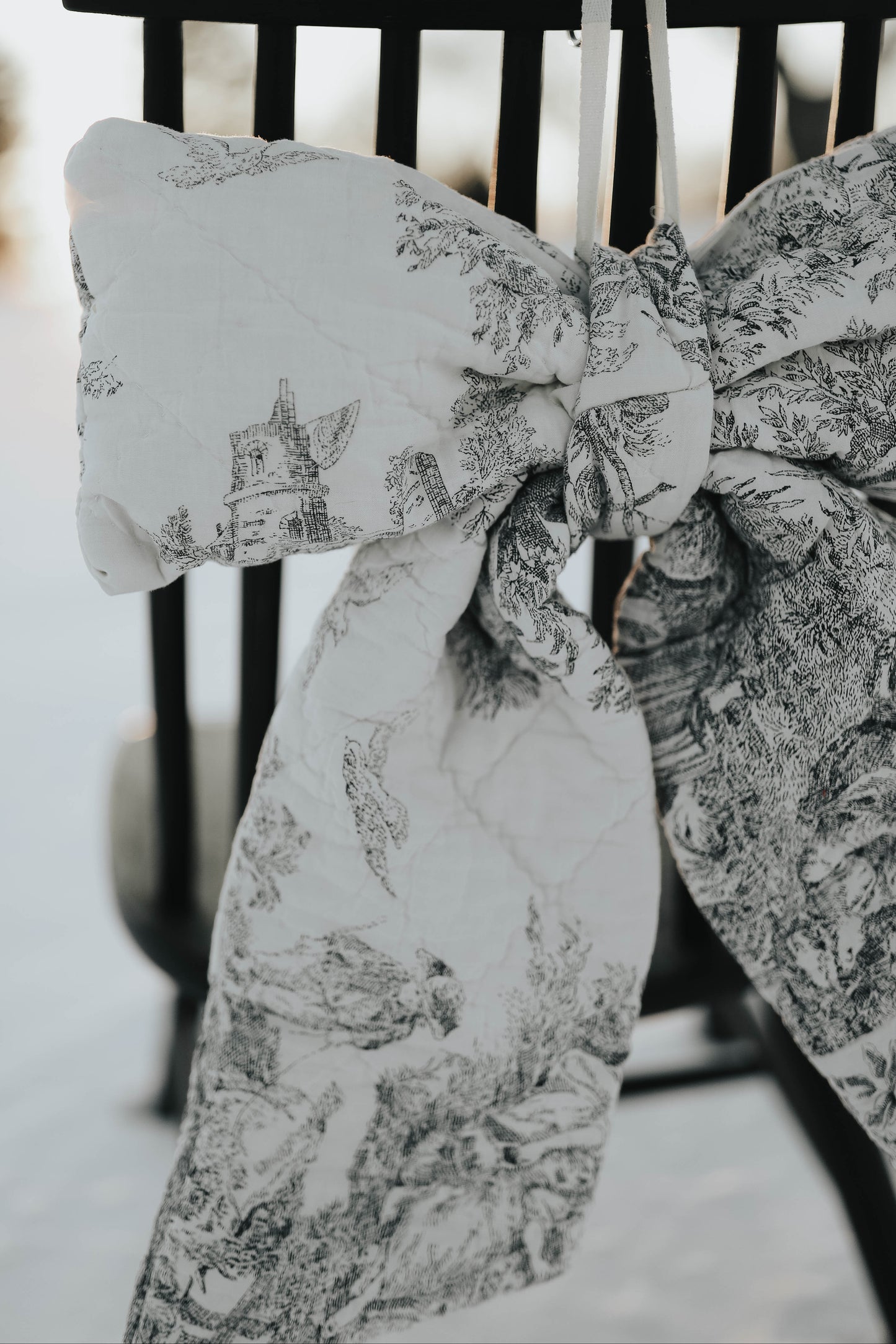 Vintage Toile Quilt Bow (02)