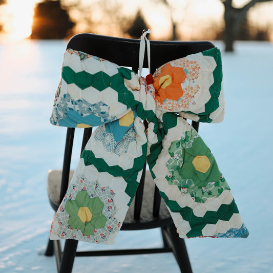 Vintage Grandmas Flower Garden Quilt Bow