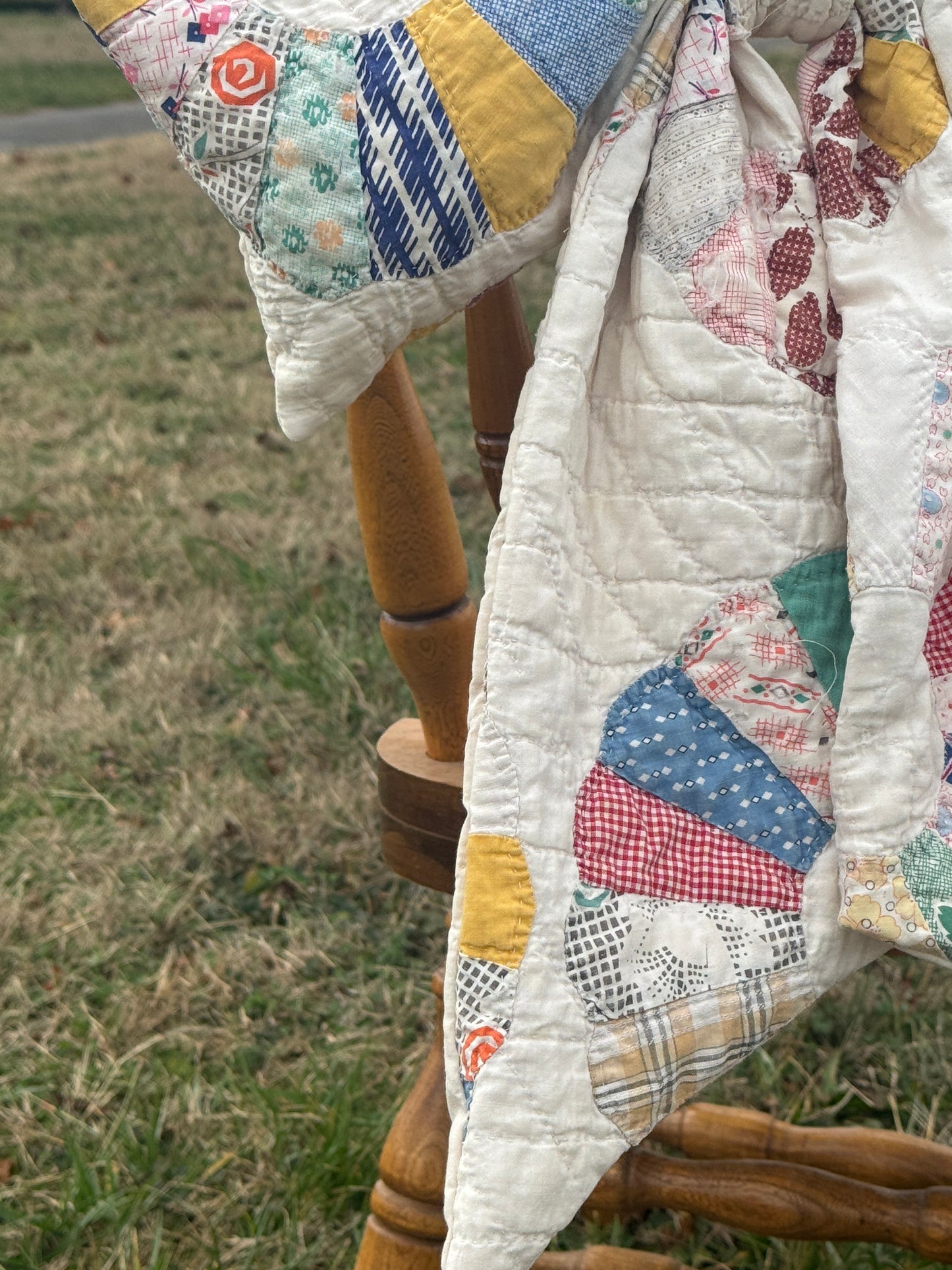 Vintage Dresden Plate Quilt Bow