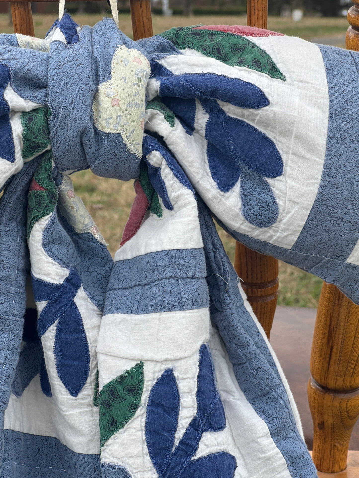 Vintage Blue Floral Quilt Bow