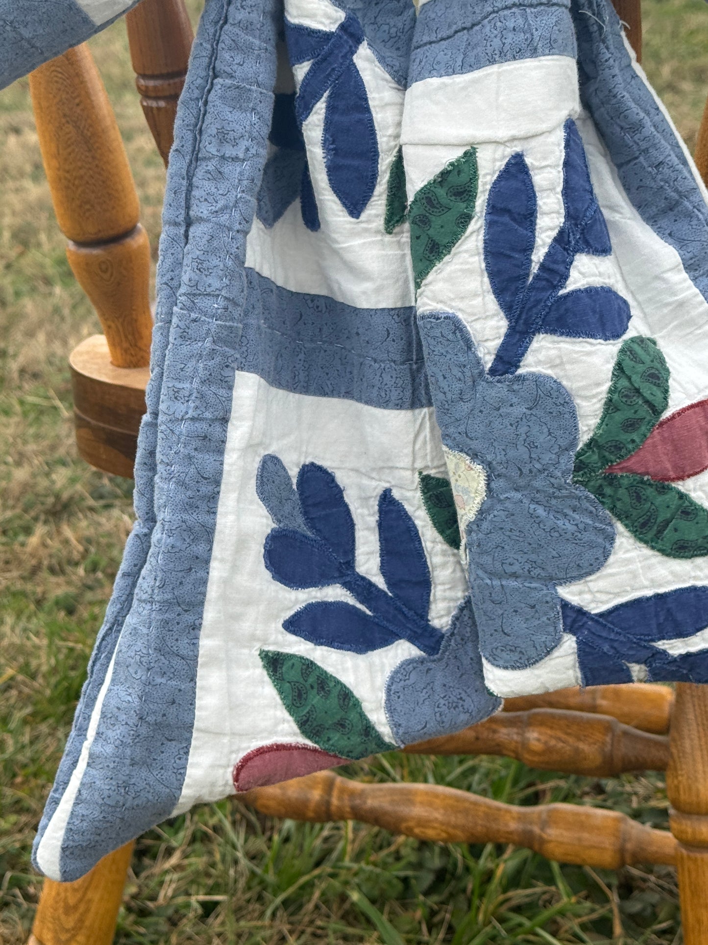 Vintage Blue Floral Quilt Bow