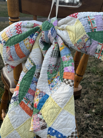 Vintage Green Wedding Ring Quilt Bow