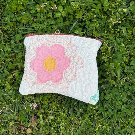 Flower Garden Quilt Pouch (06)