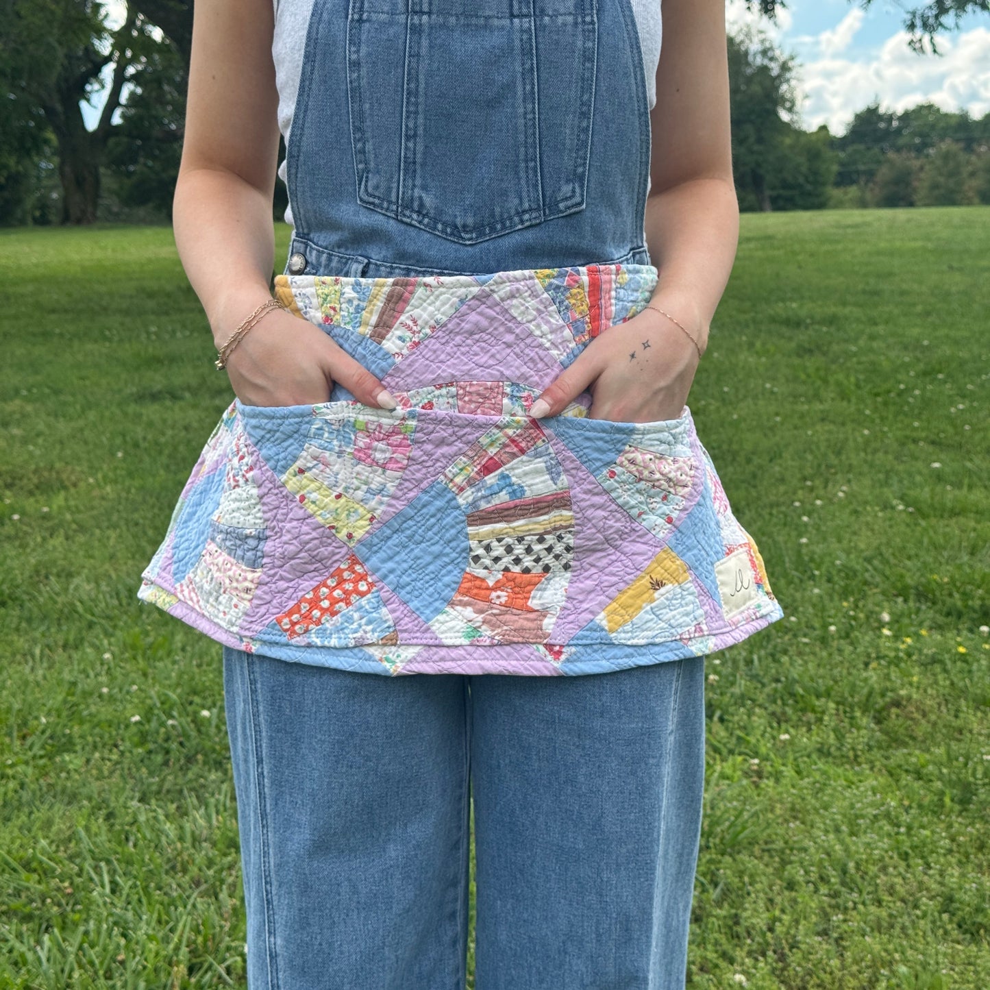 Purple Fan Market Apron (01)