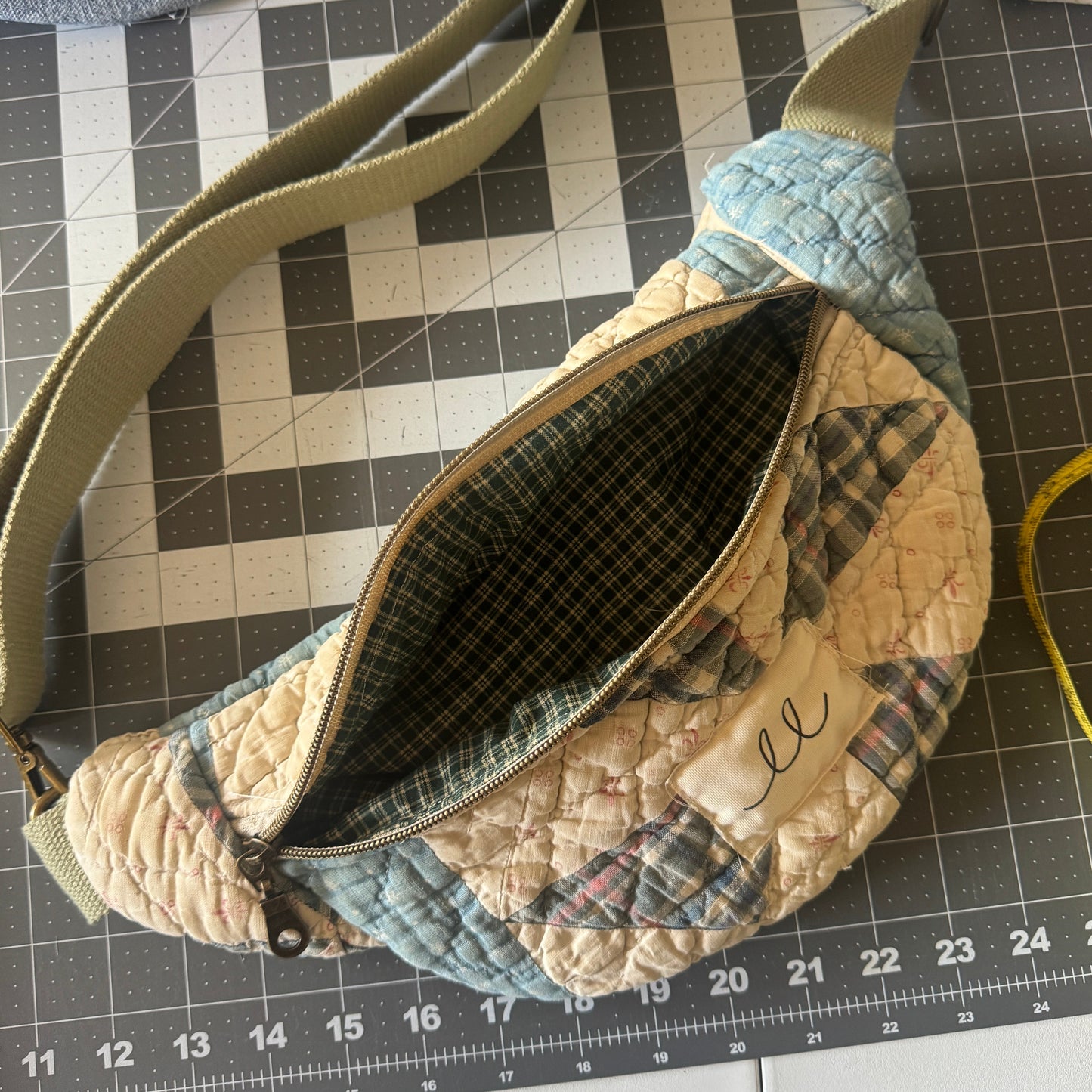 Pinwheel Quilt Fanny