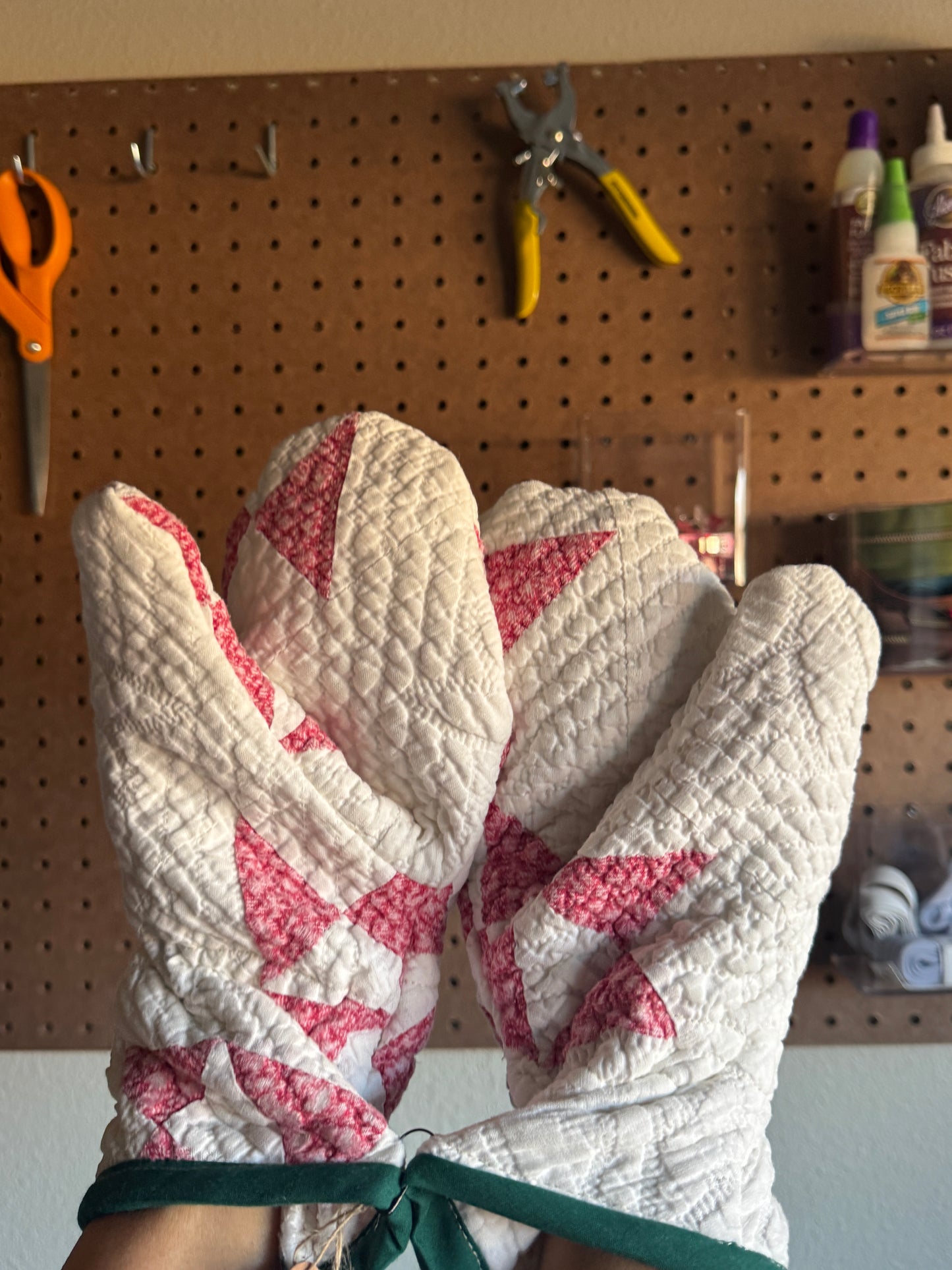 Red + White Quilt Mittens