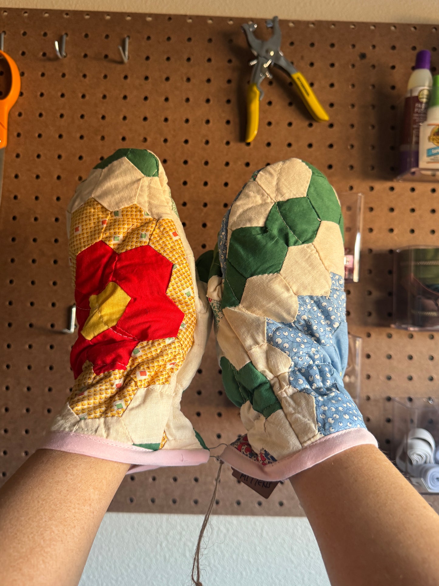 Grandmas Flower Garden Quilt Mittens