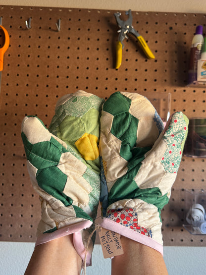Grandmas Flower Garden Quilt Mittens
