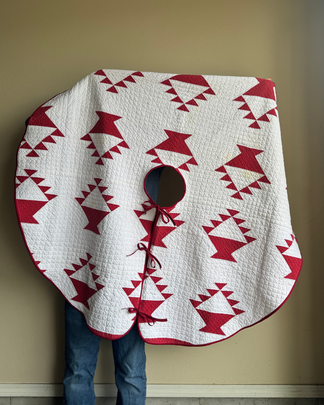 Red Basket Quilt Tree Skirt