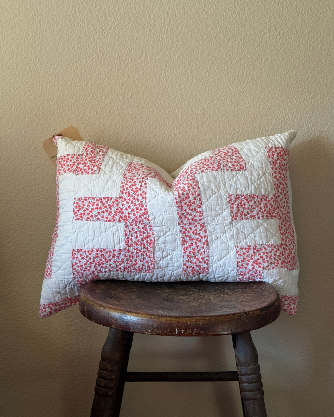 Vintage Quilt Pillow (16x23)