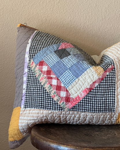 Vintage Quilt Pillow (16x23)