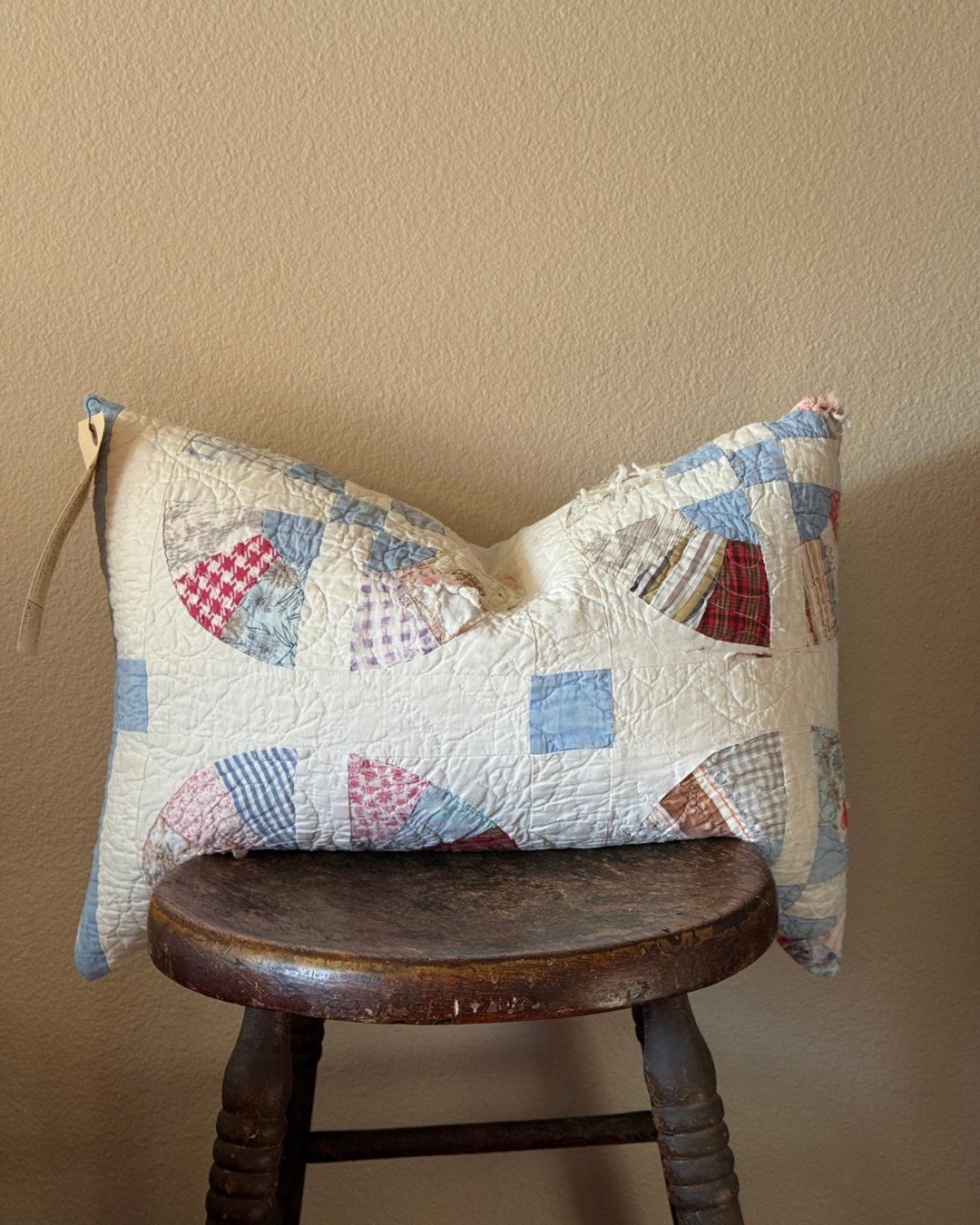 Vintage Quilt Pillow (16x23)