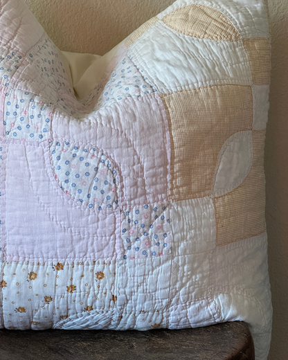 Vintage Quilt Pillow (20x20)