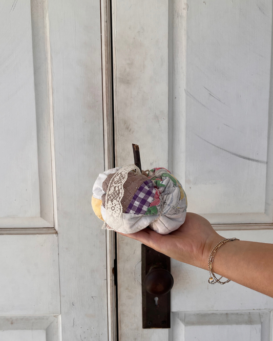 Vintage Quilt Pumpkin (03)