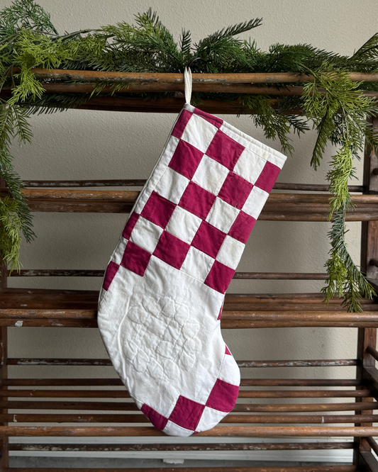 Burgundy Irish Chain Quilt Stocking (02)